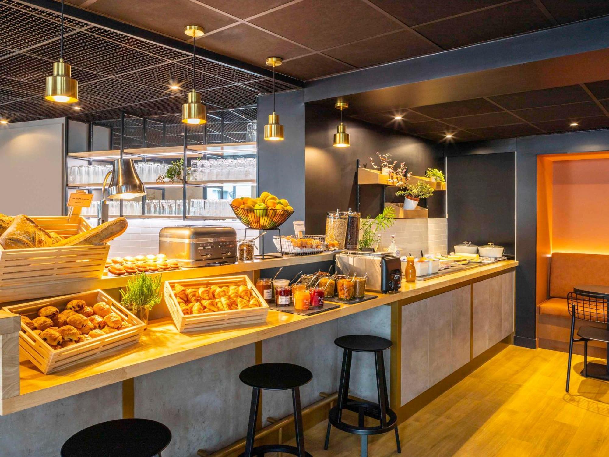 Hotel Ibis Paris Nation Davout Exterior foto
